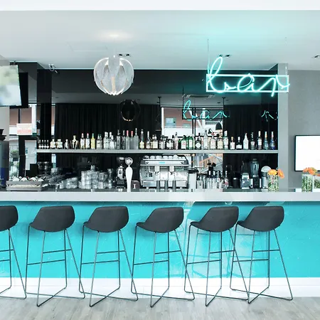 酒店 Ibis Styles 谢德尔采